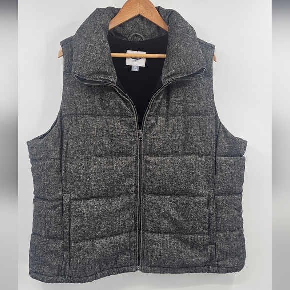 Old Navy Jackets & Blazers - Old Navy Gray Quilted Puffer Vest